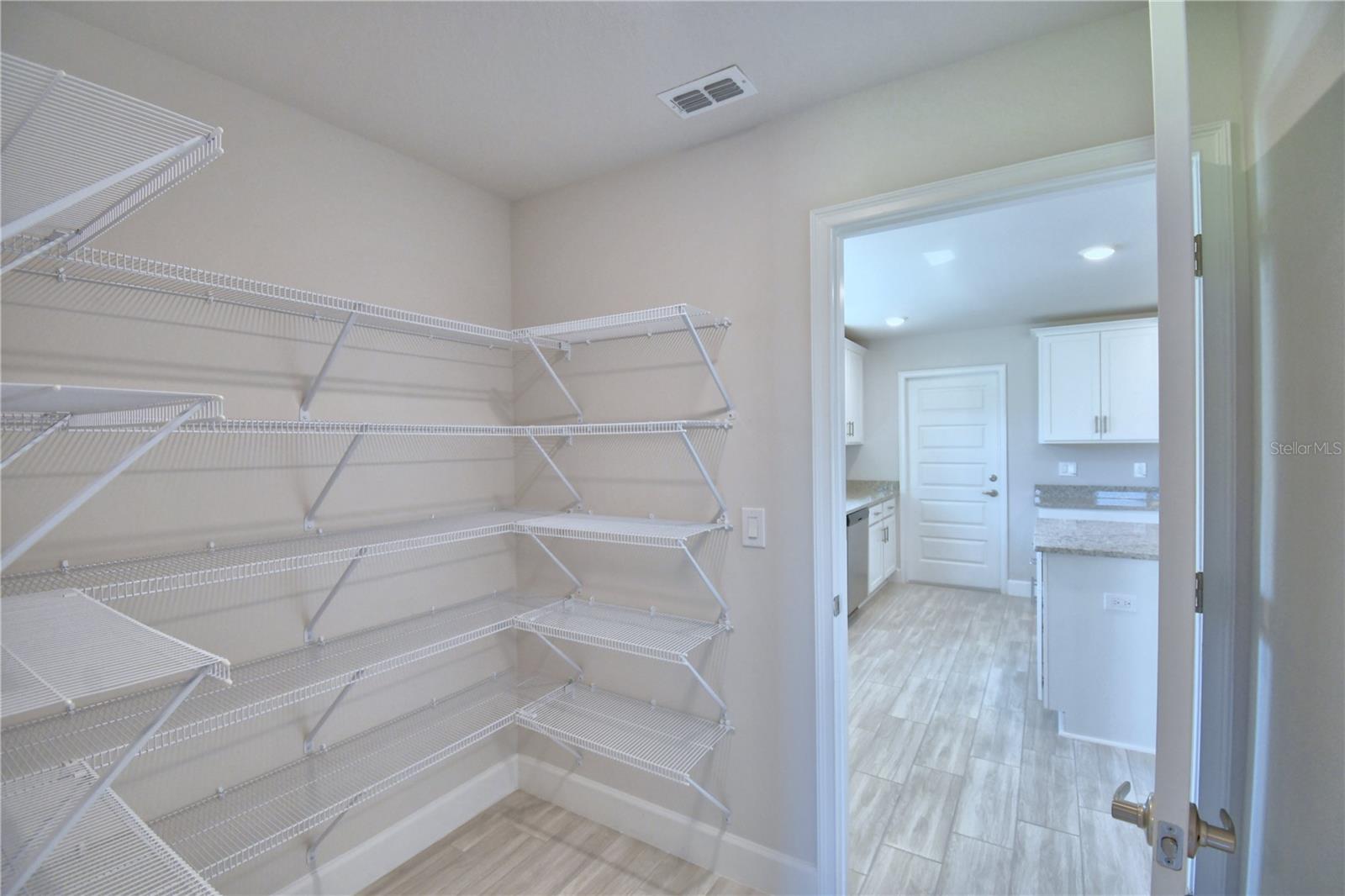 5280 Tennessee Ridge Ct Property Photo 12