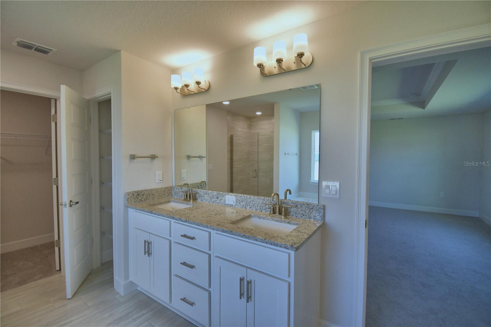 5280 Tennessee Ridge Ct Property Photo 15