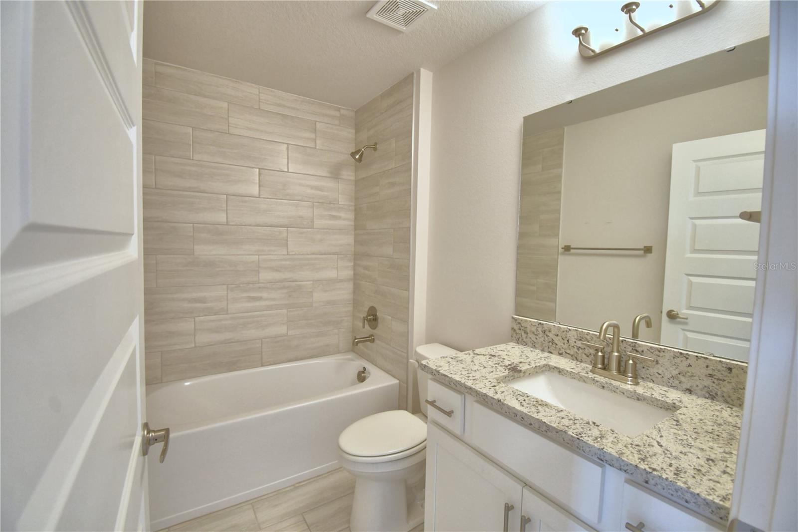 5280 Tennessee Ridge Ct Property Photo 23