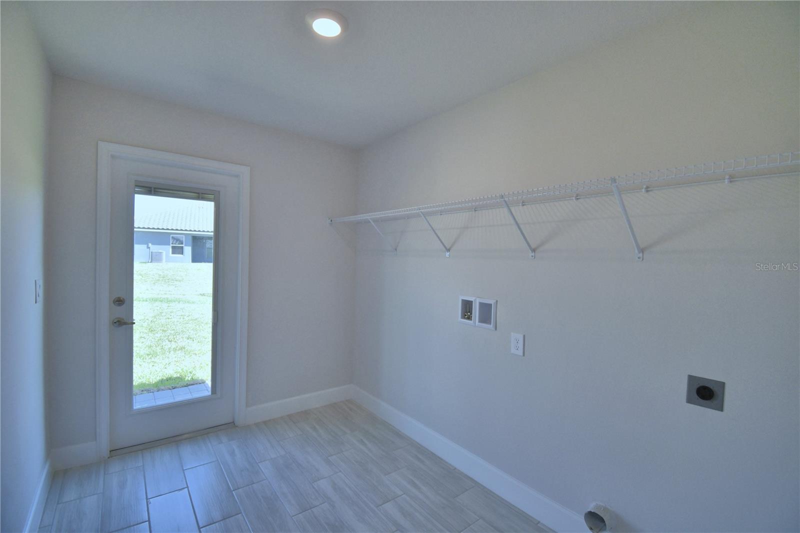 5280 Tennessee Ridge Ct Property Photo 24