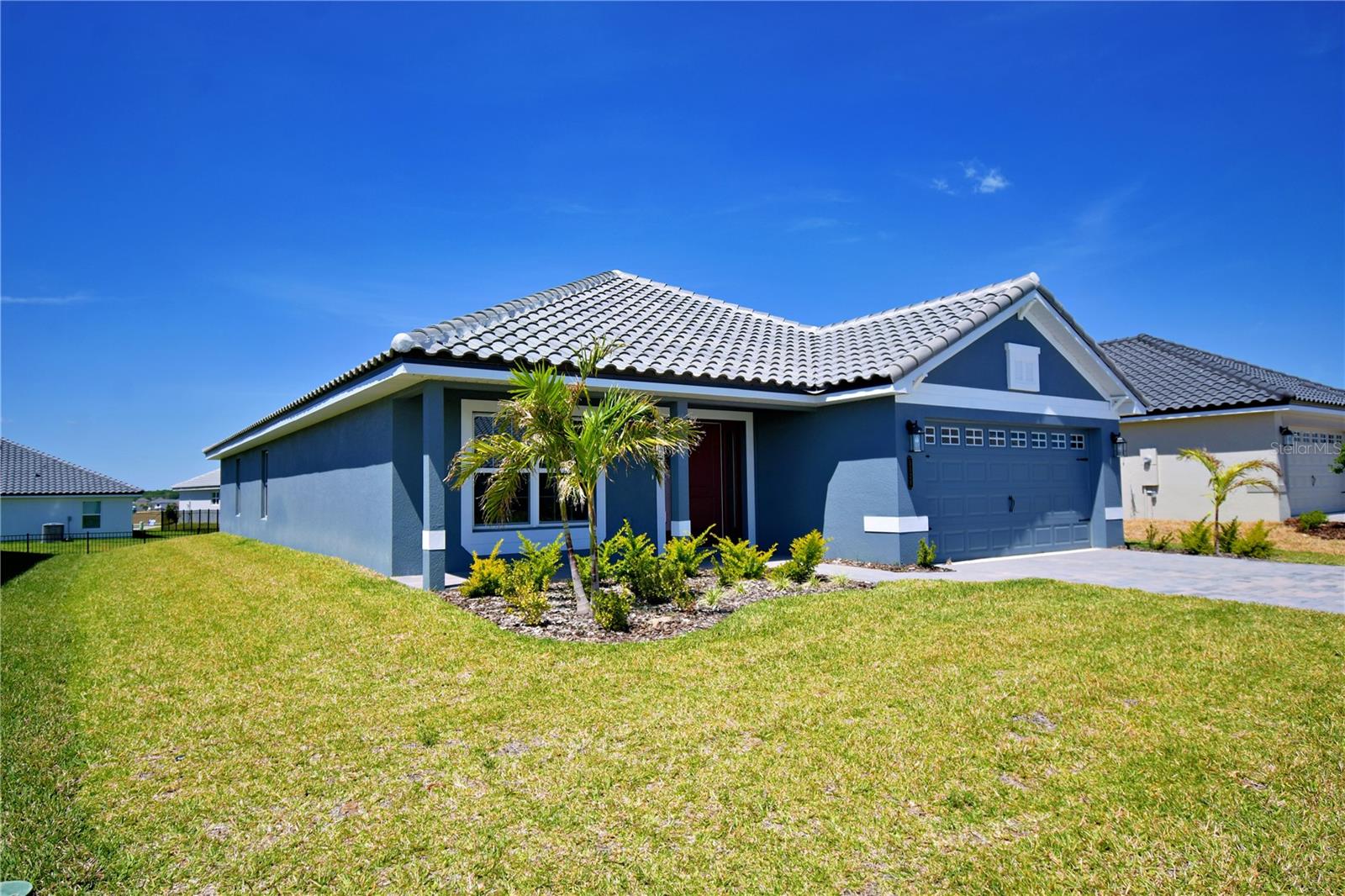 5120 Villa Crest Way Property Photo 2