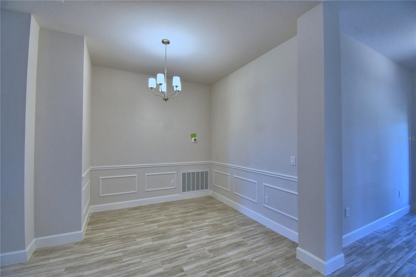 5120 Villa Crest Way Property Photo 5