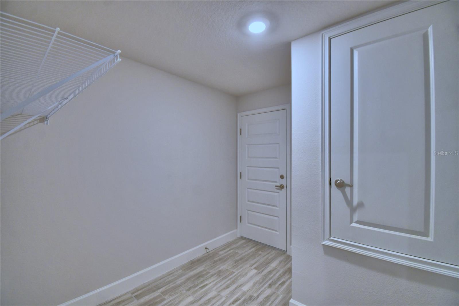 5120 Villa Crest Way Property Photo 8