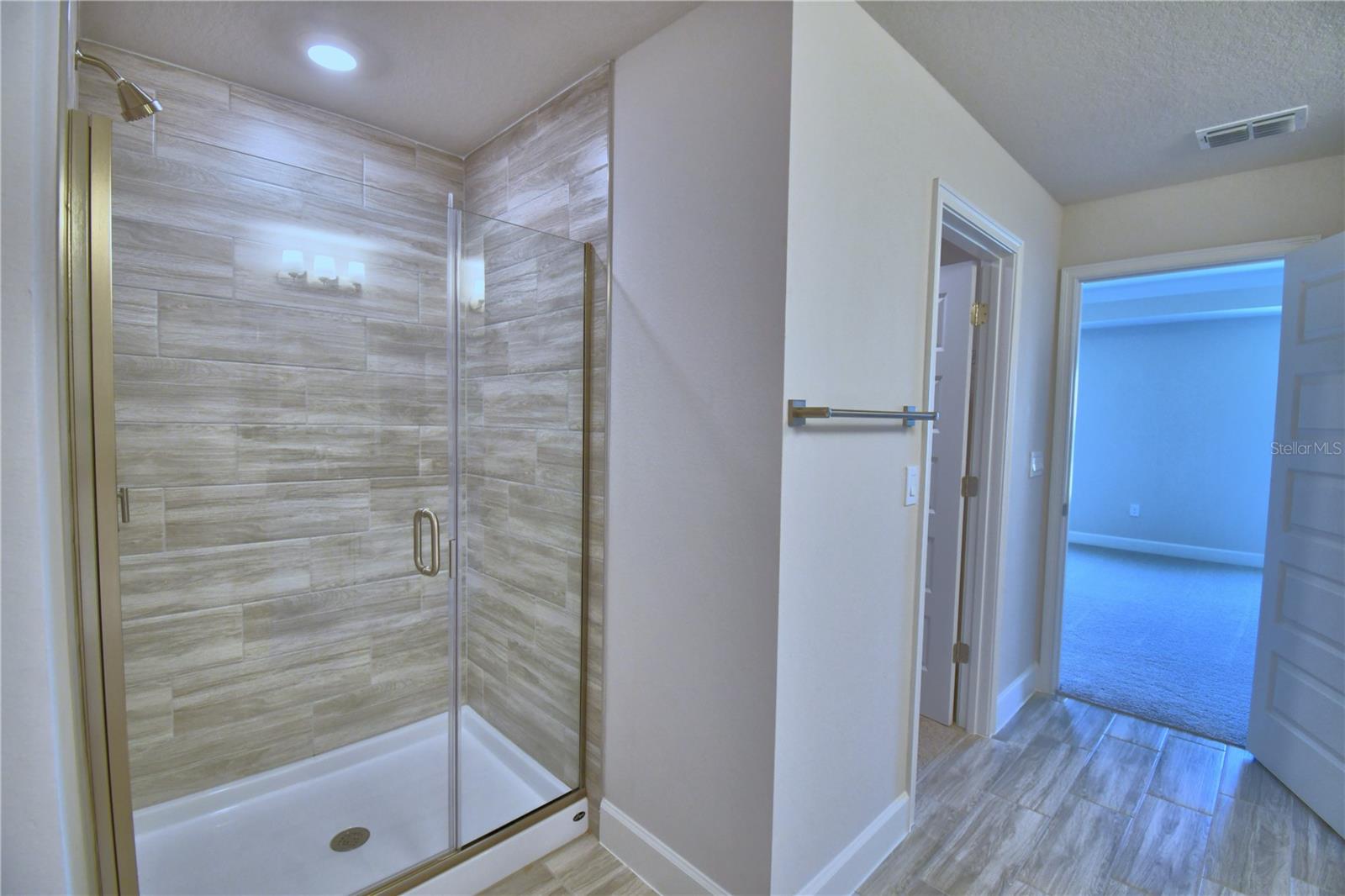 5120 Villa Crest Way Property Photo 16
