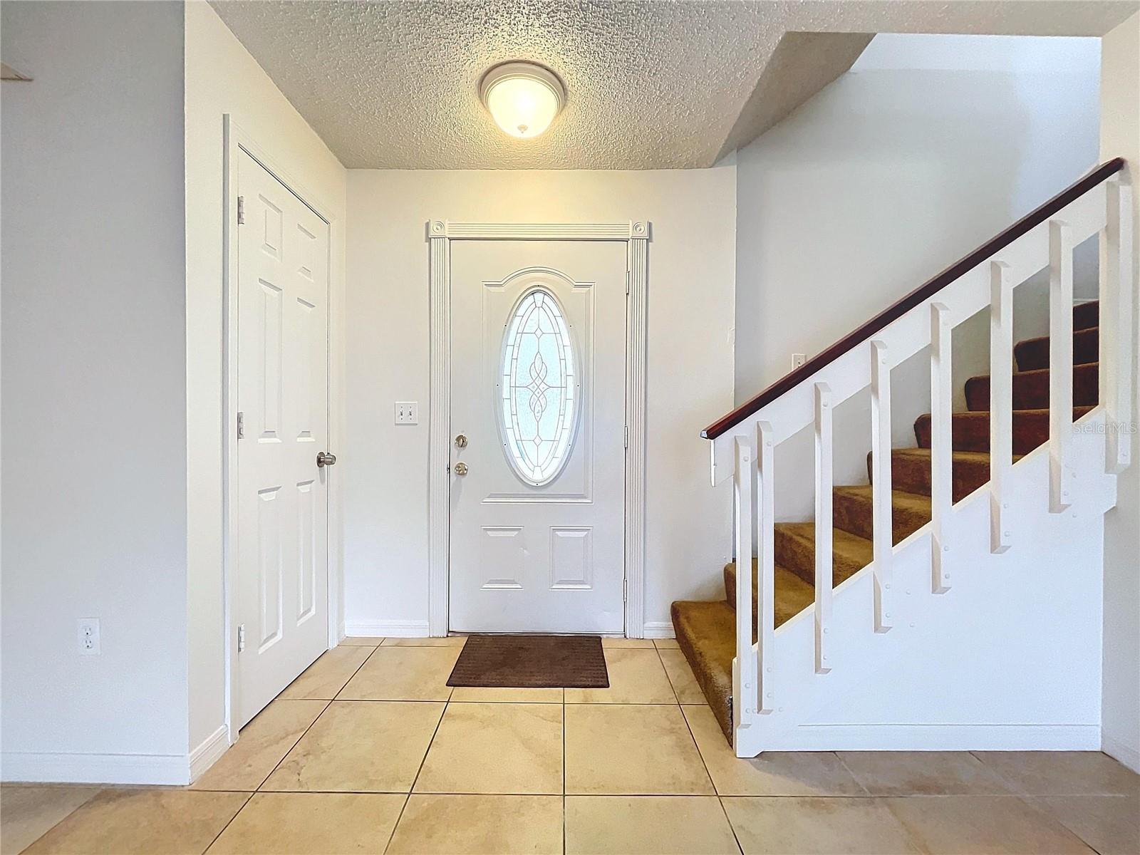 1426 Persimmon Way Property Photo 7