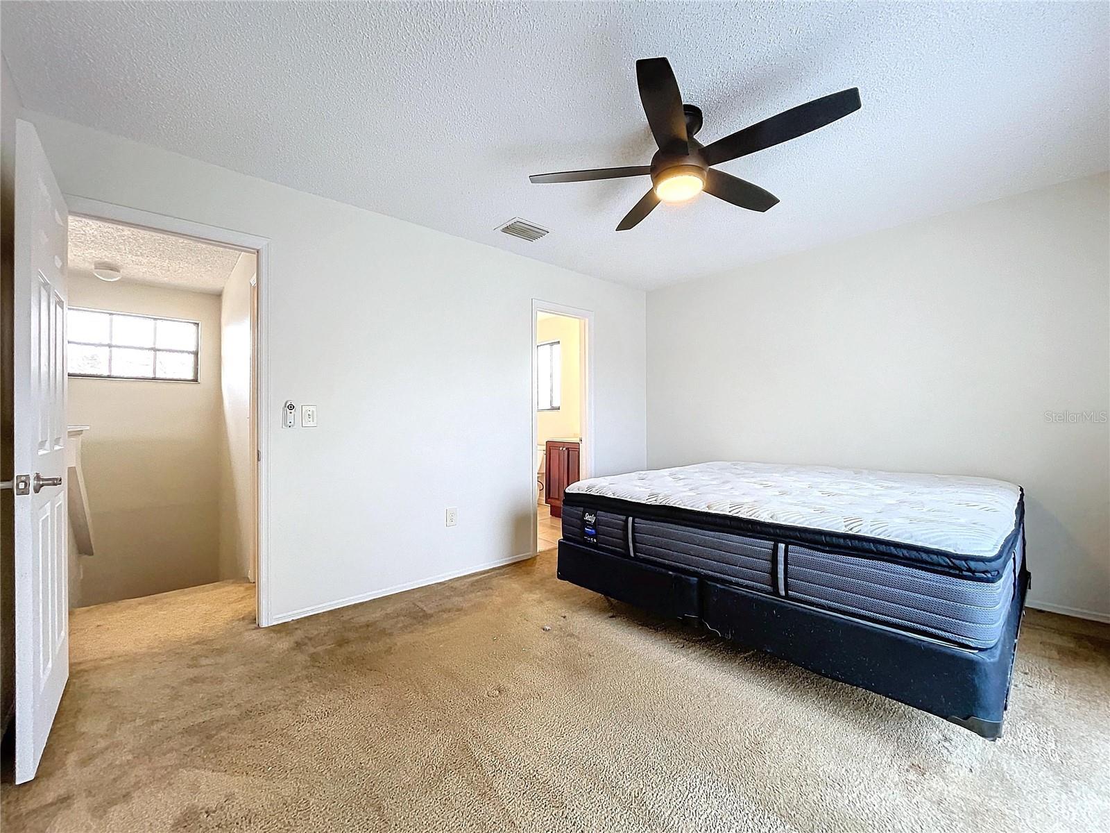 1426 Persimmon Way Property Photo 15