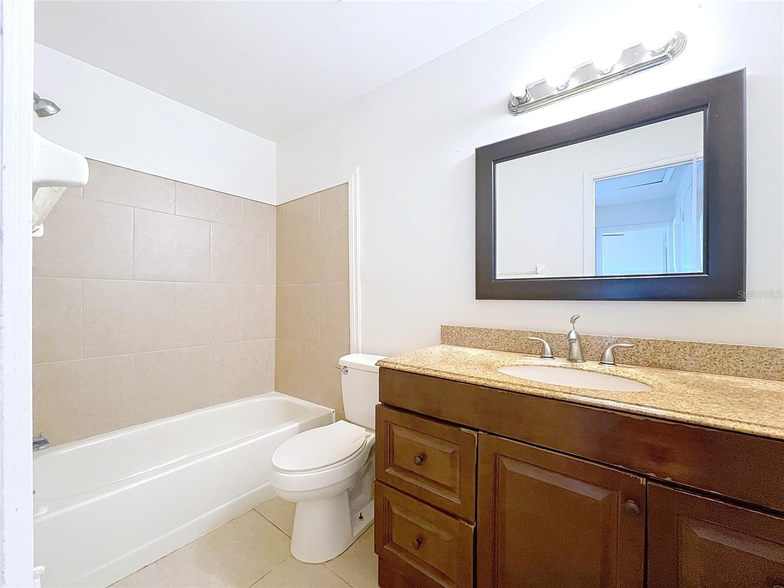1426 Persimmon Way Property Photo 24