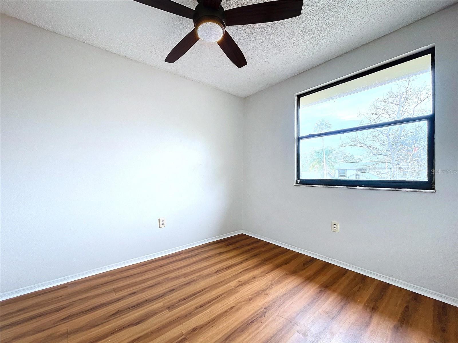 1426 Persimmon Way Property Photo 28