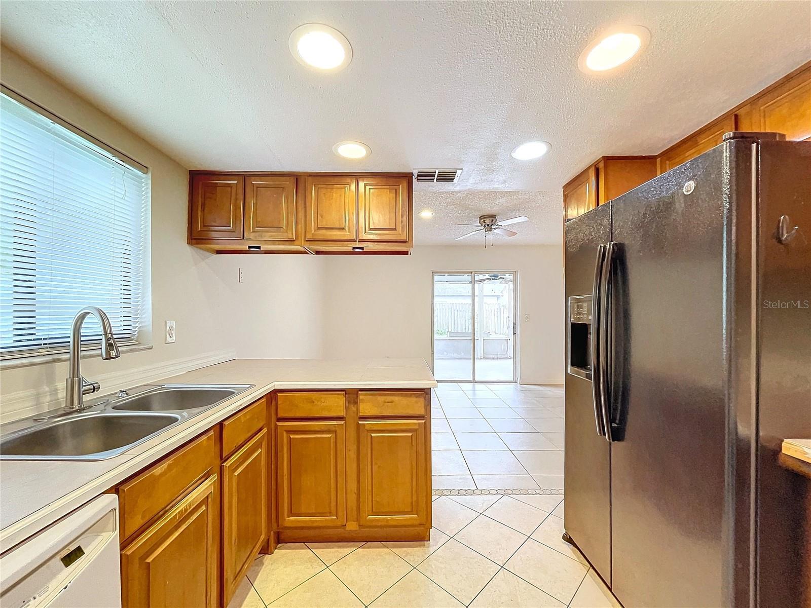 1426 Persimmon Way Property Photo 39