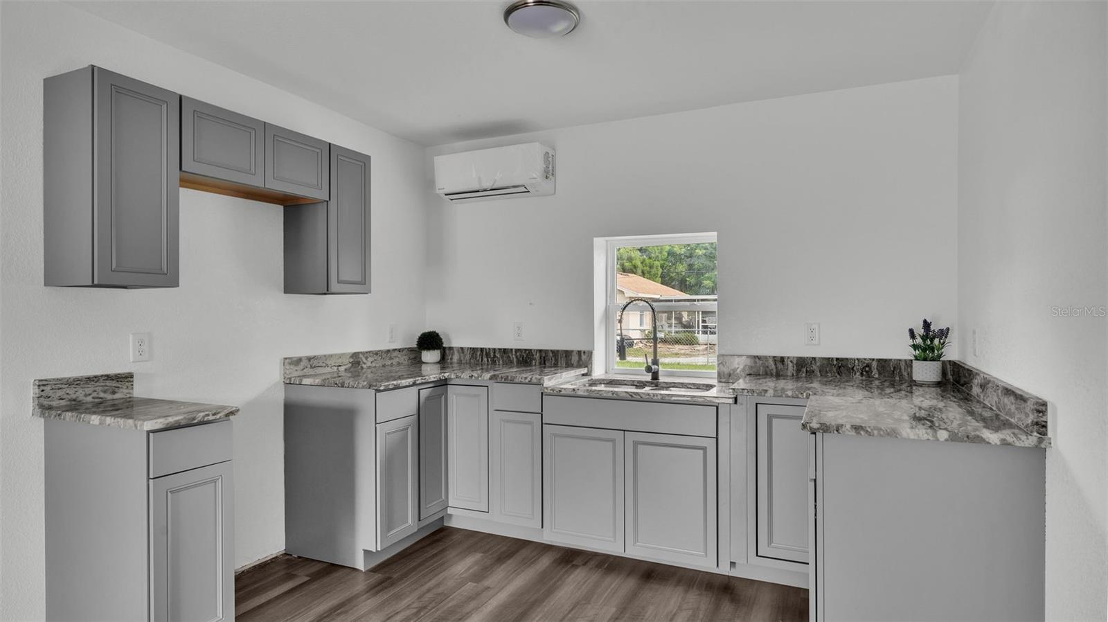 880 S Lake Shore Way Property Photo 34