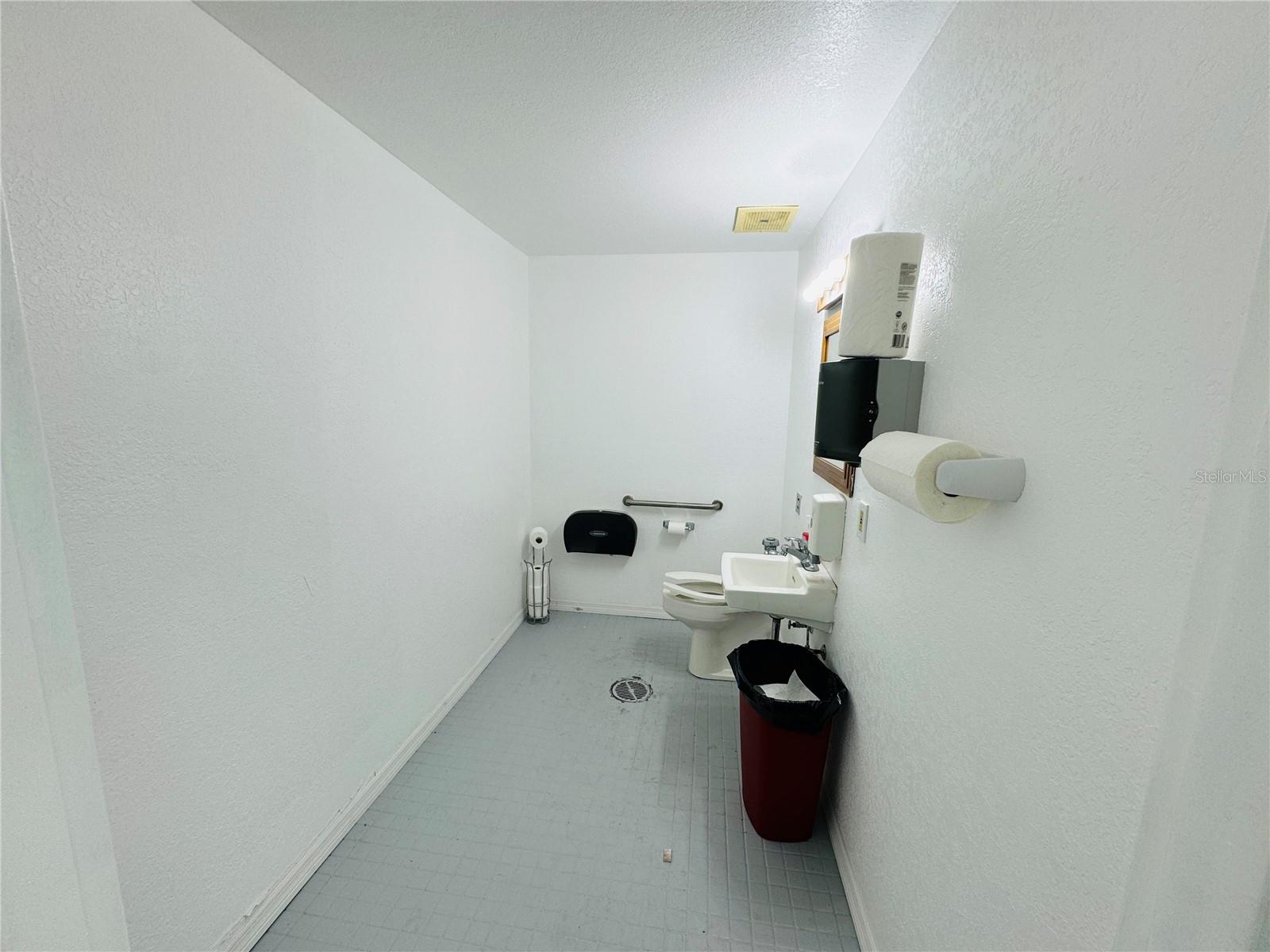 3341 Us Highway 27 S Property Photo 6