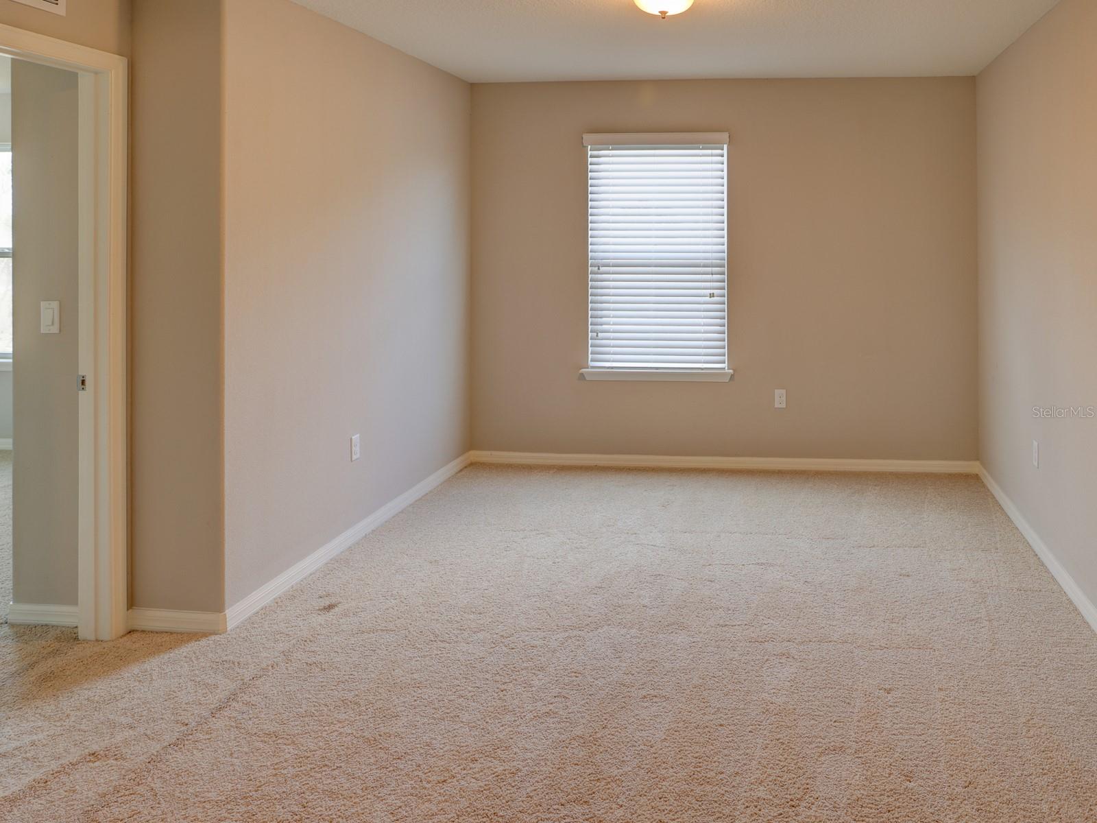 1918 Wind Meadows Dr Property Photo 22
