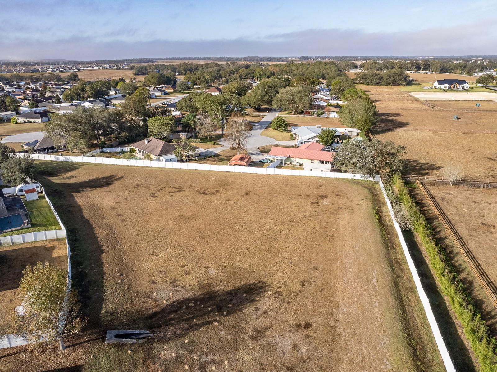 1918 Wind Meadows Dr Property Photo 42