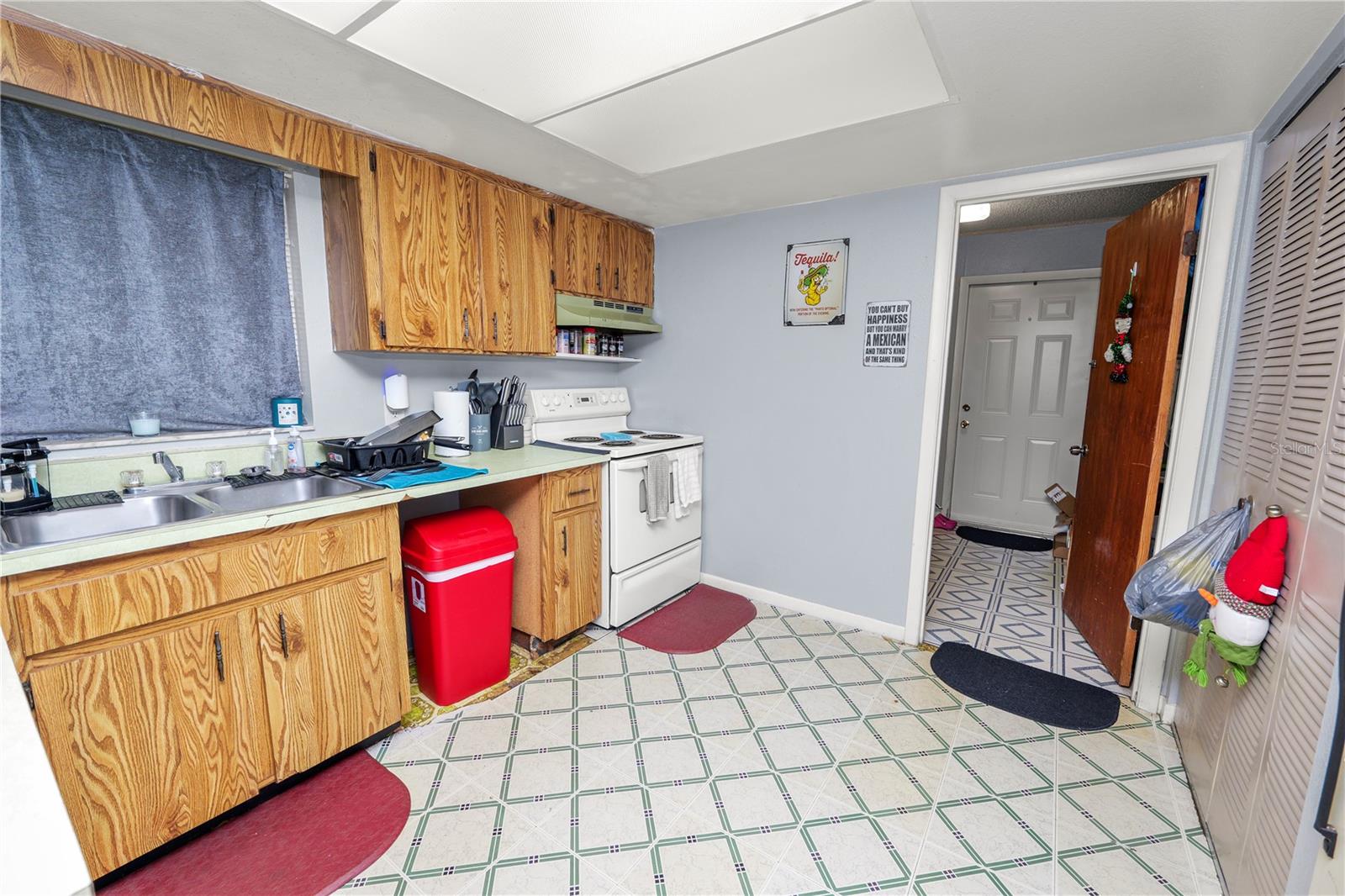 5850-5852 N Daughtery Rd #5850-5852 Property Photo 9