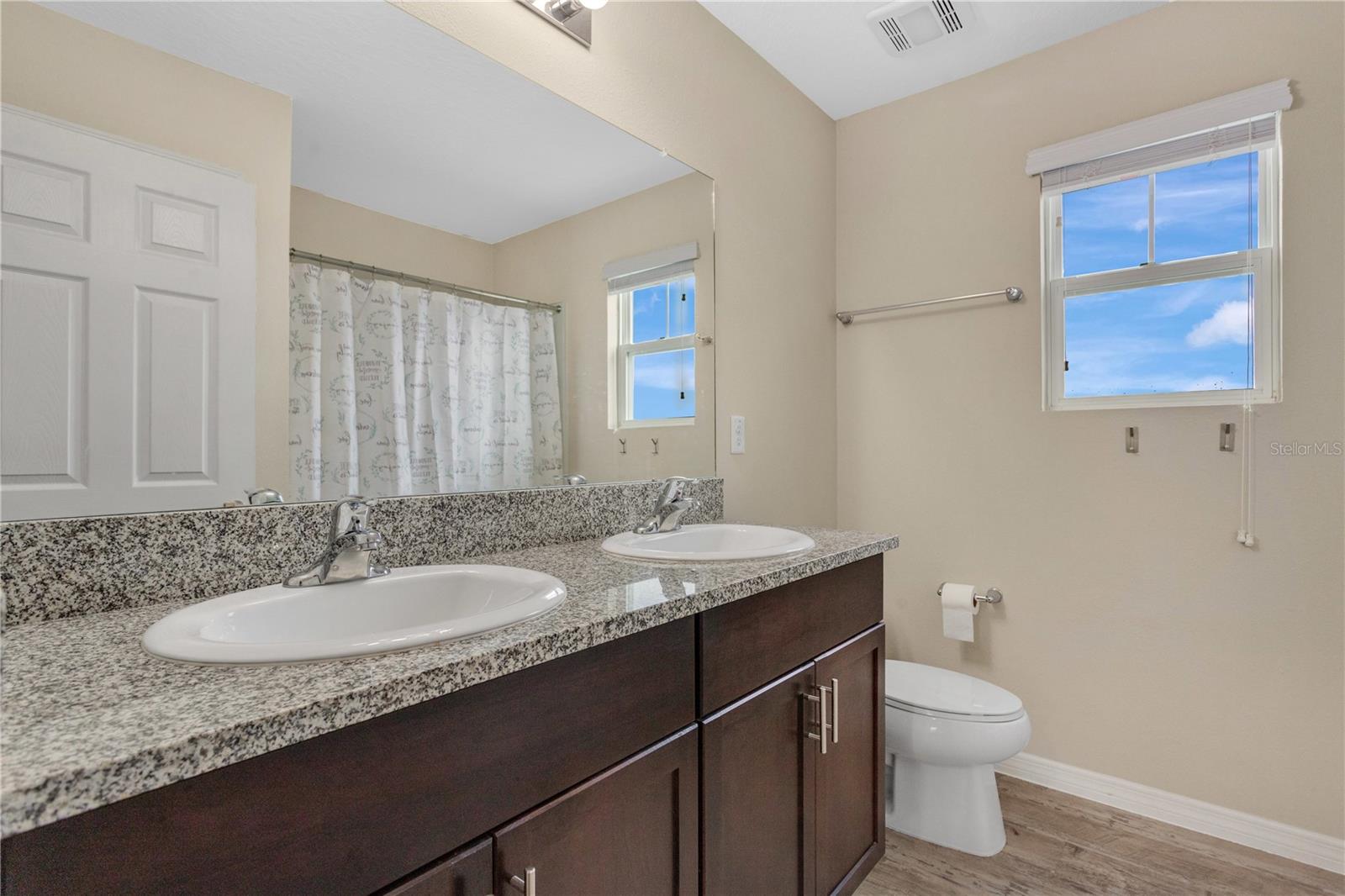 5460 Siltstone St Property Photo 15