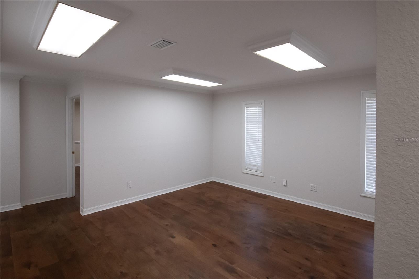4202 S Florida Ave Property Photo 20