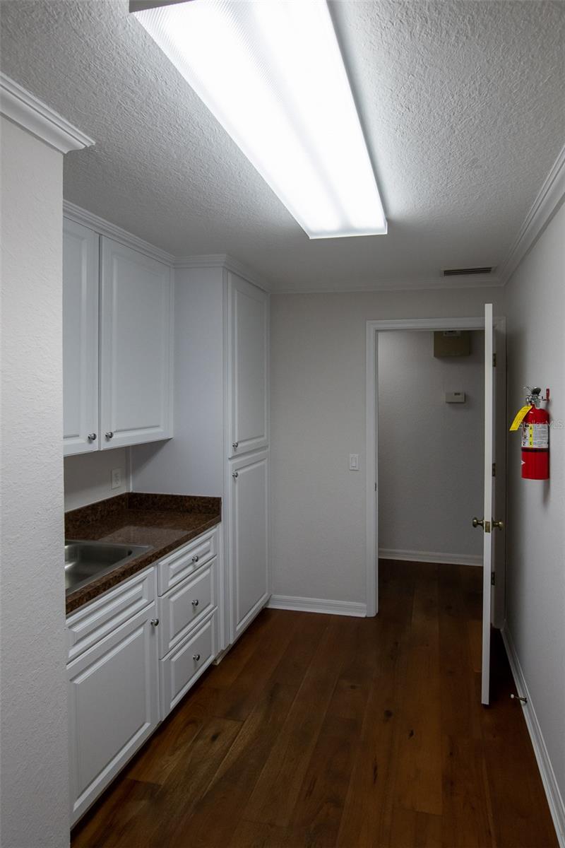 4202 S Florida Ave Property Photo 25