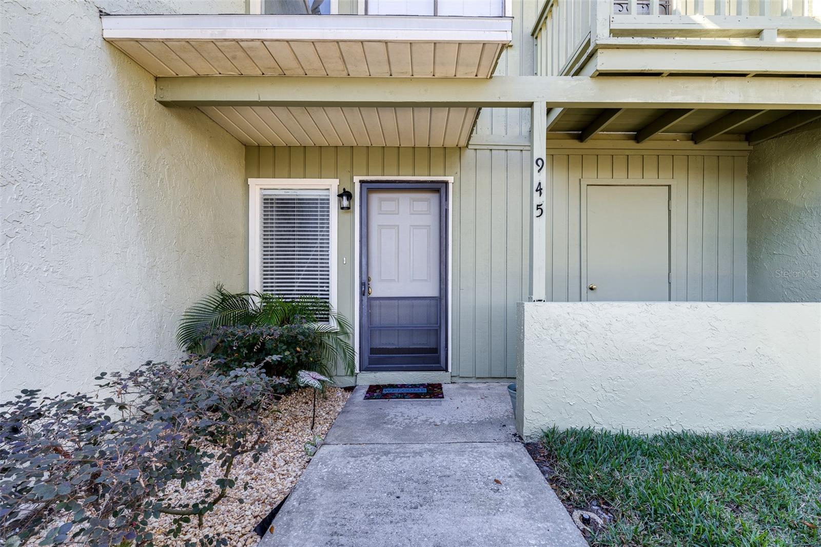 1561 Lakeview Dr #945 Property Photo 3