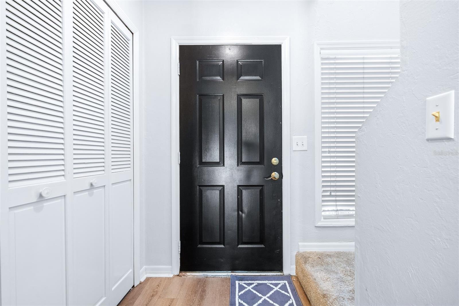 1561 Lakeview Dr #945 Property Photo 6
