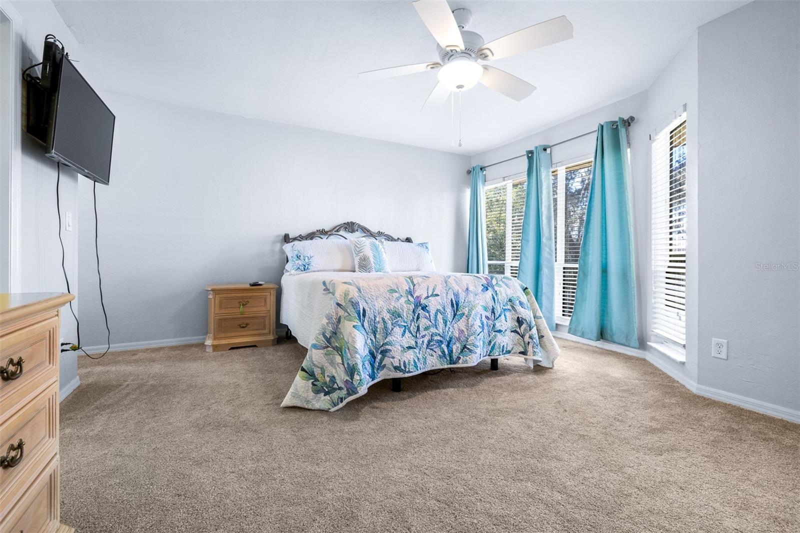 1561 Lakeview Dr #945 Property Photo 21