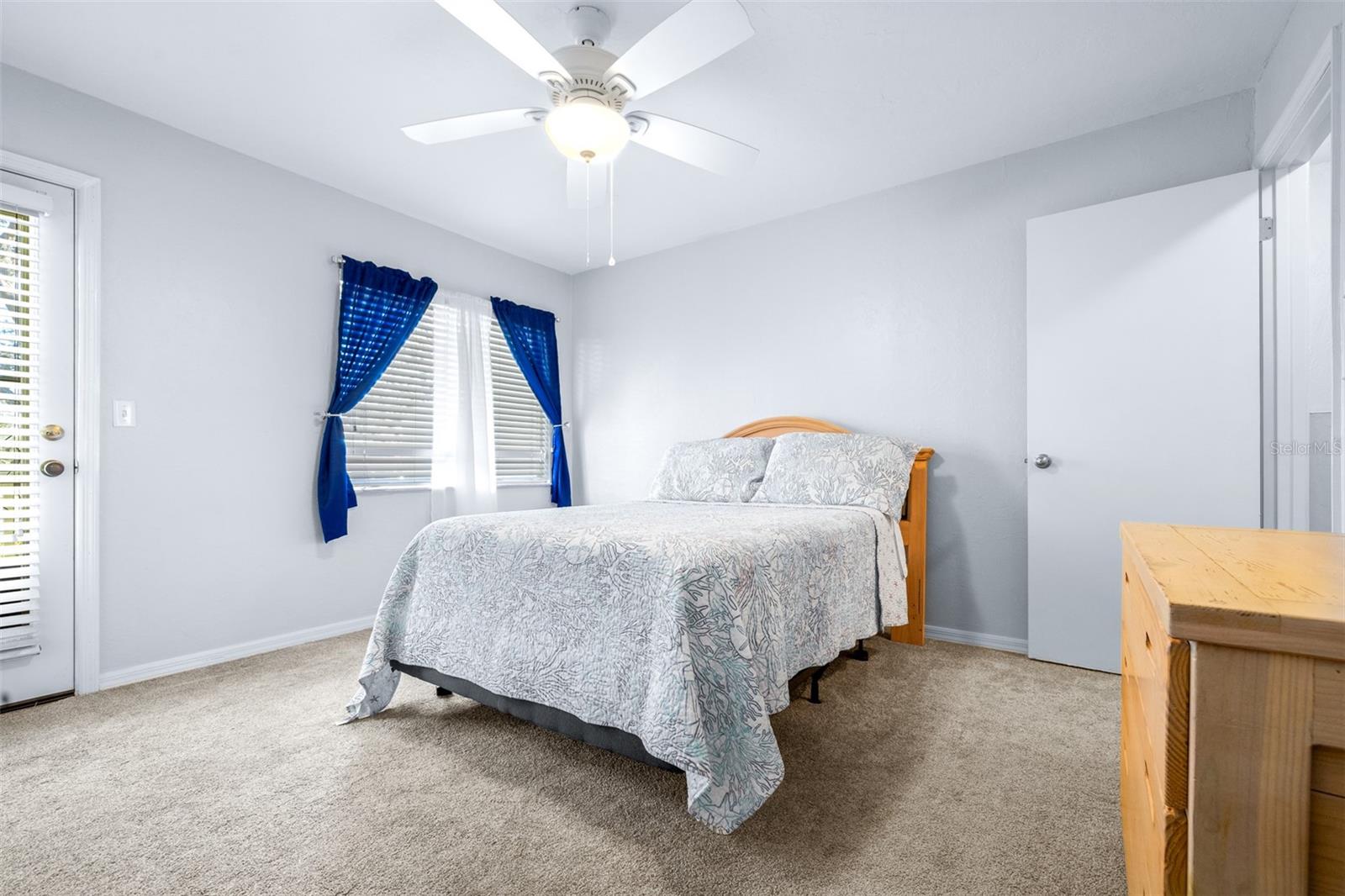 1561 Lakeview Dr #945 Property Photo 32