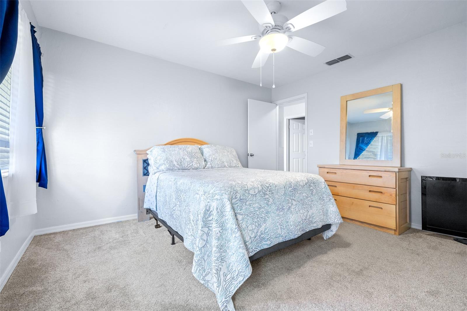 1561 Lakeview Dr #945 Property Photo 33
