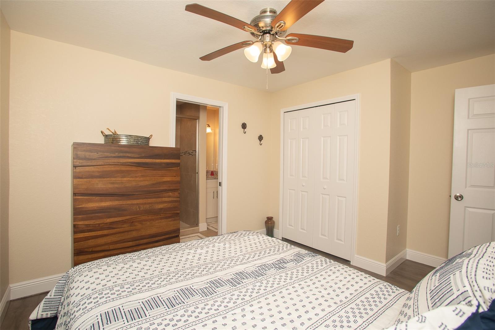 915 E Palmetto St Property Photo 25
