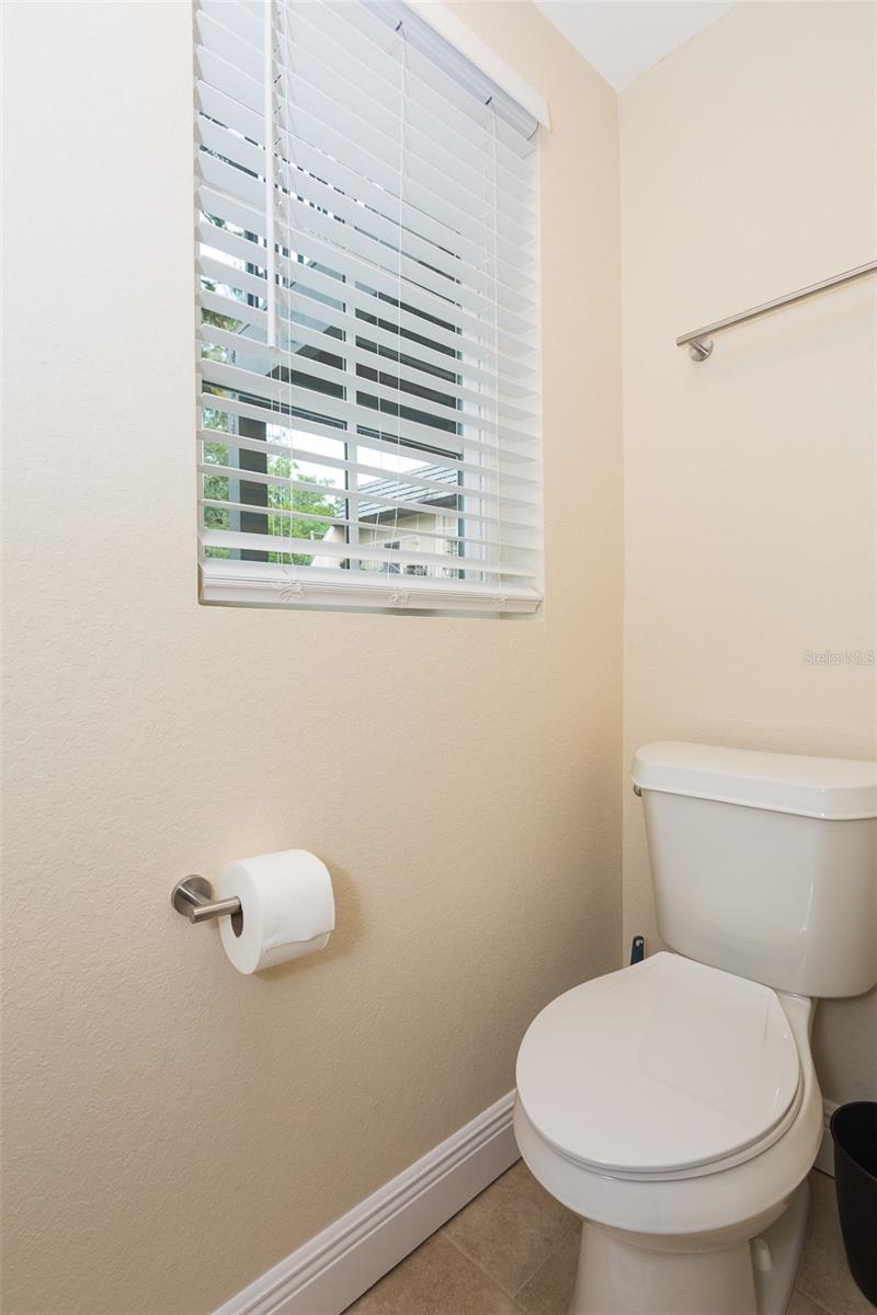 915 E Palmetto St Property Photo 17