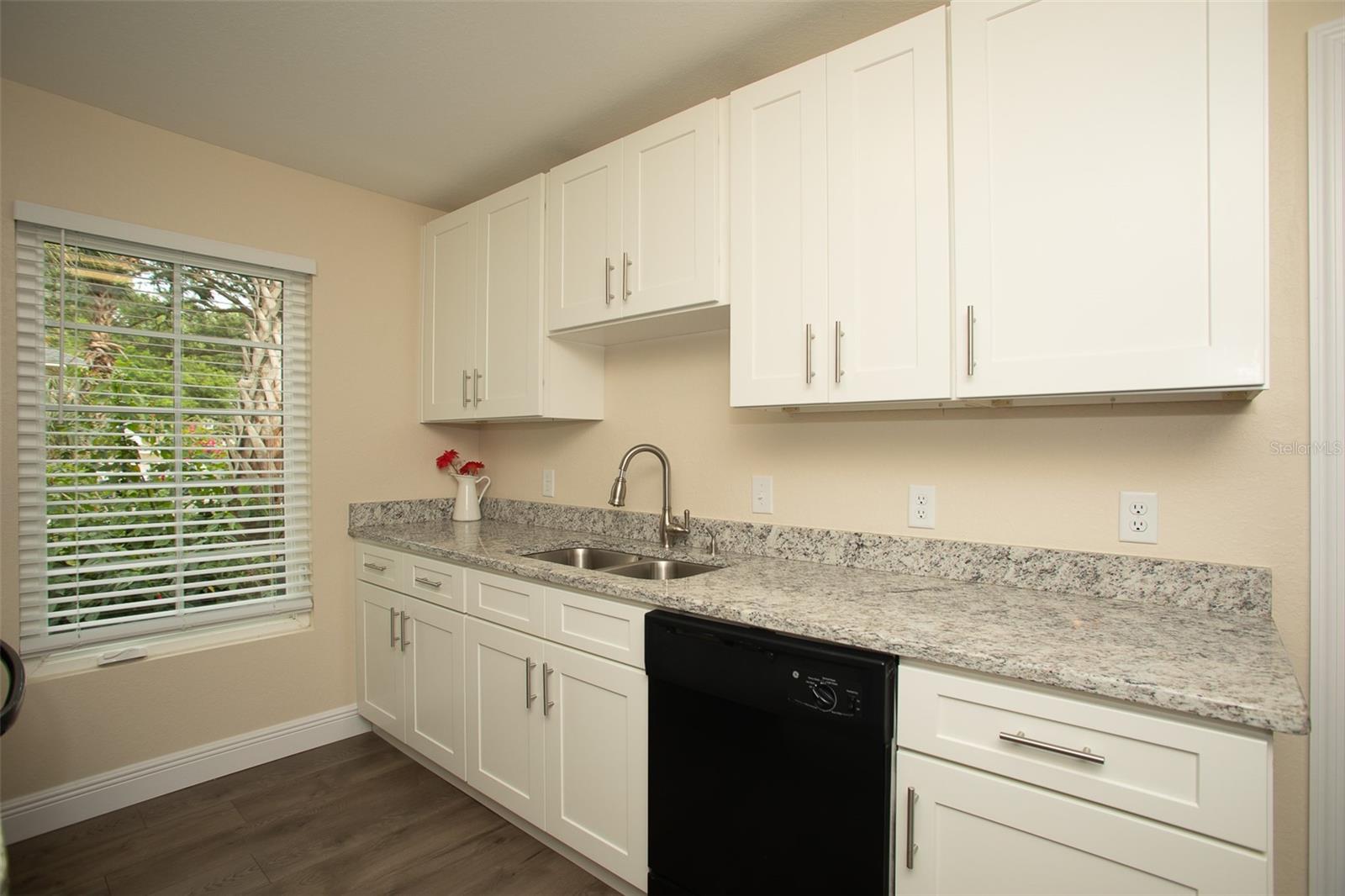 915 E Palmetto St Property Photo 36