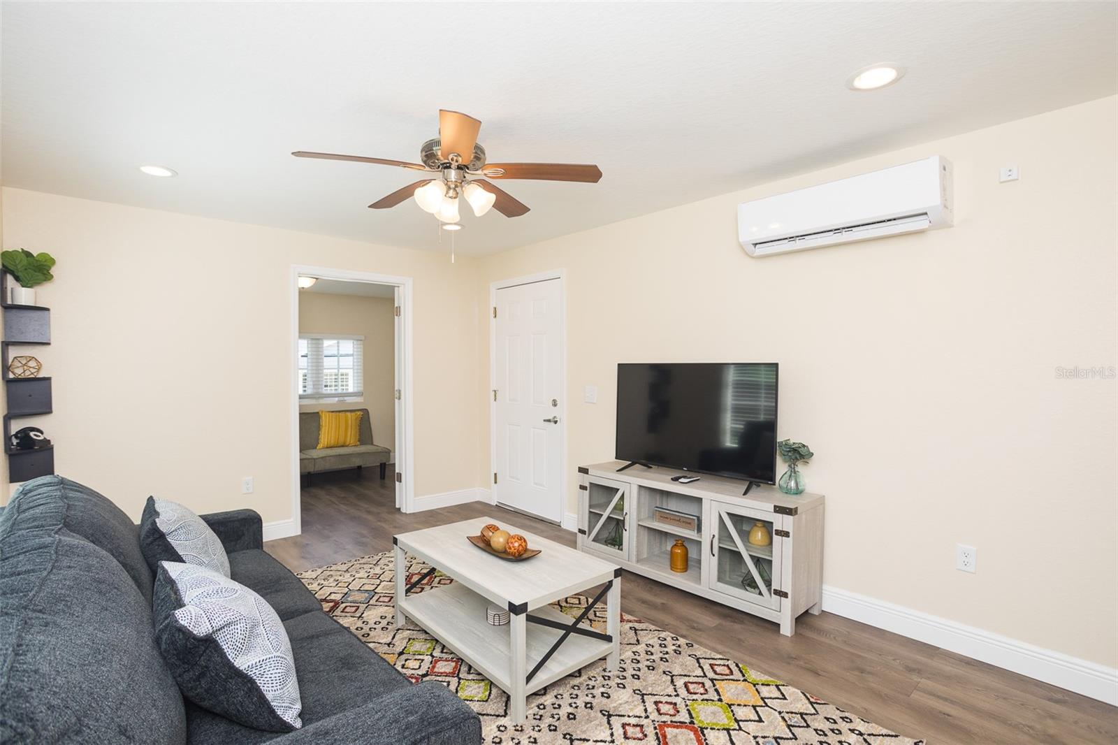 915 E Palmetto St Property Photo 55