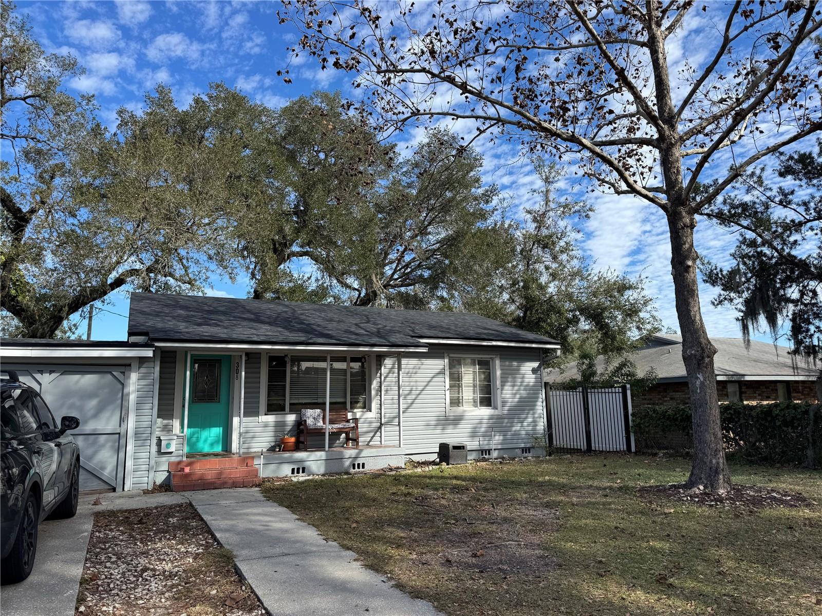 308 Kerneywood St Property Photo