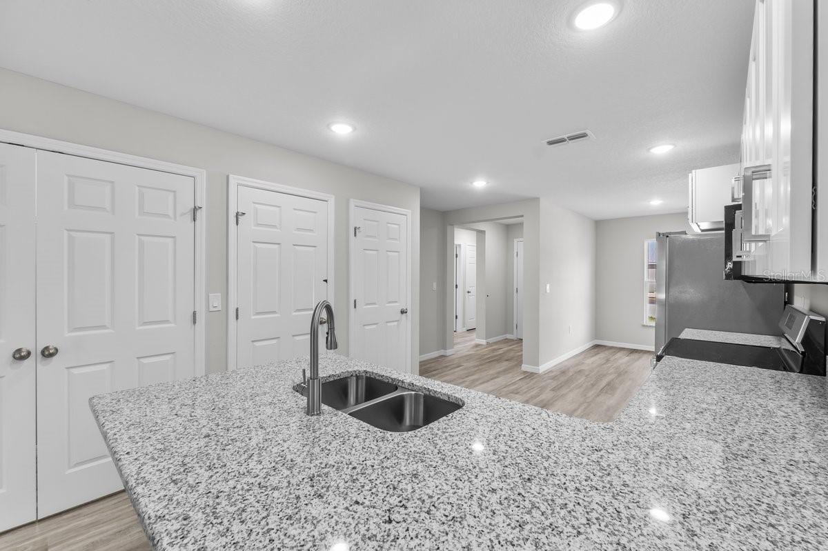 302 / 304 Avenue P Nw Property Photo 7