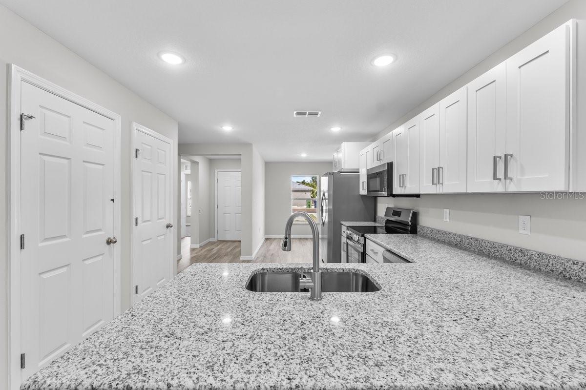 302 / 304 Avenue P Nw Property Photo 9