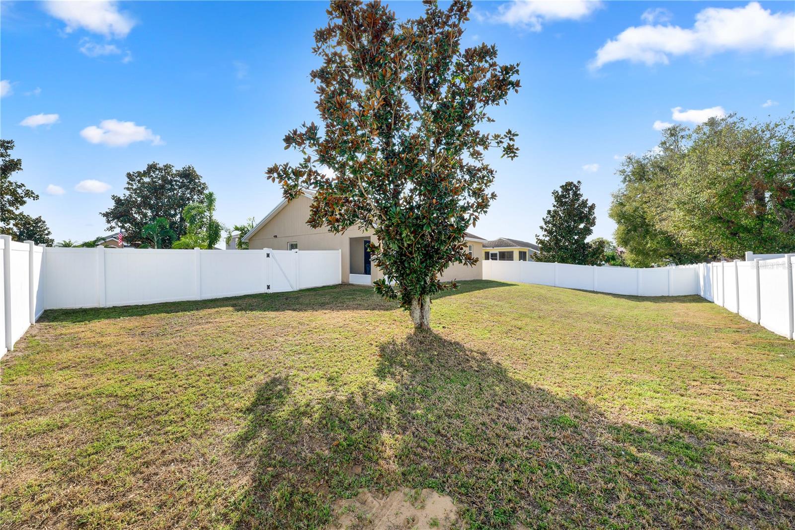 2160 Country Manor St Property Photo 24