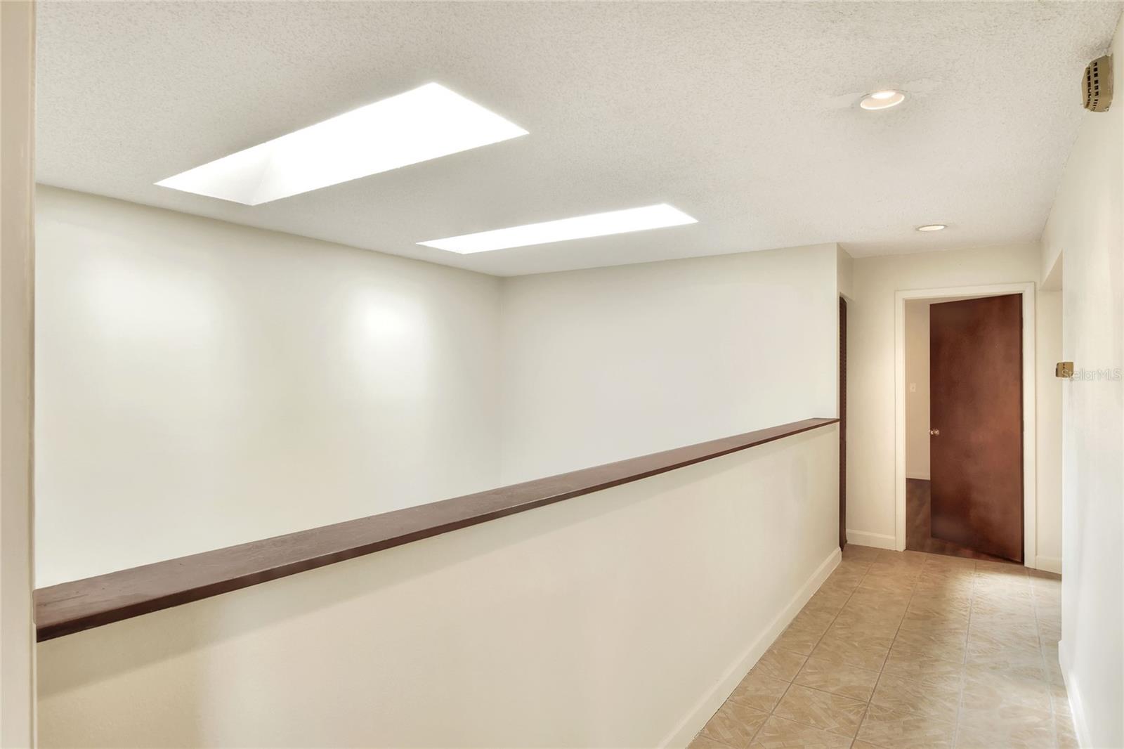 1880 N Crystal Lake Dr #4 Property Photo 25