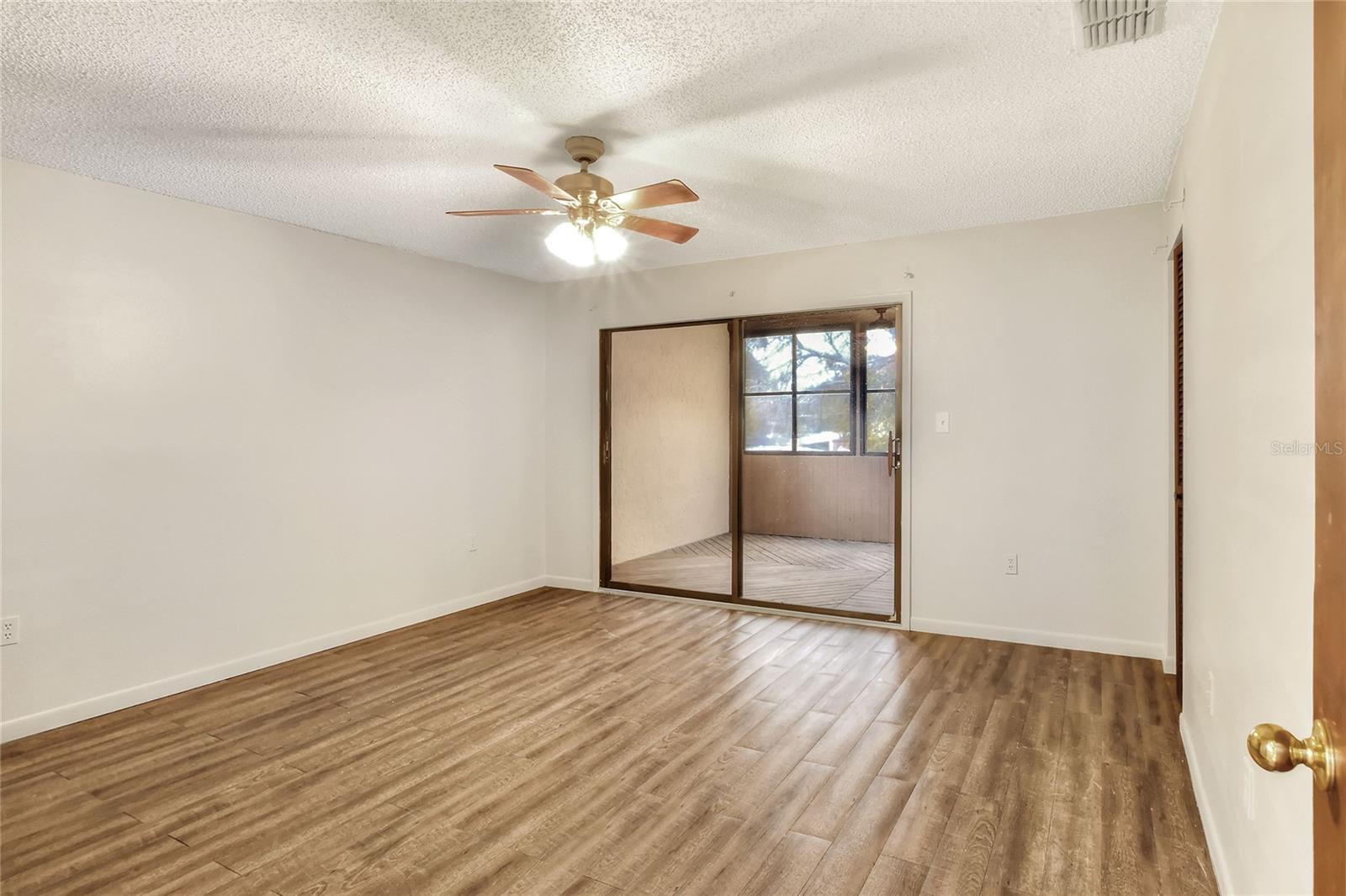 1880 N Crystal Lake Dr #4 Property Photo 27