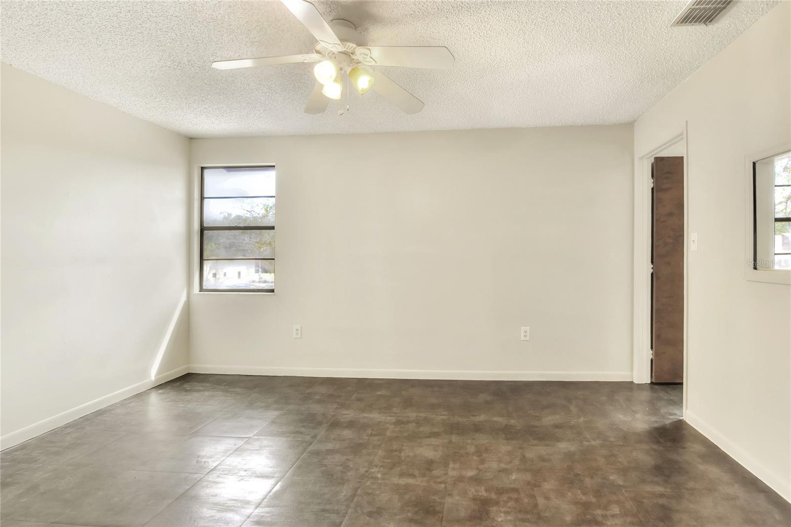 1880 N Crystal Lake Dr #4 Property Photo 36