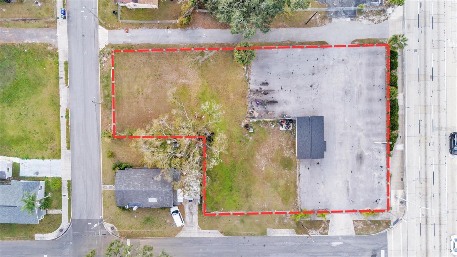 204 W Memorial Blvd Property Photo 8