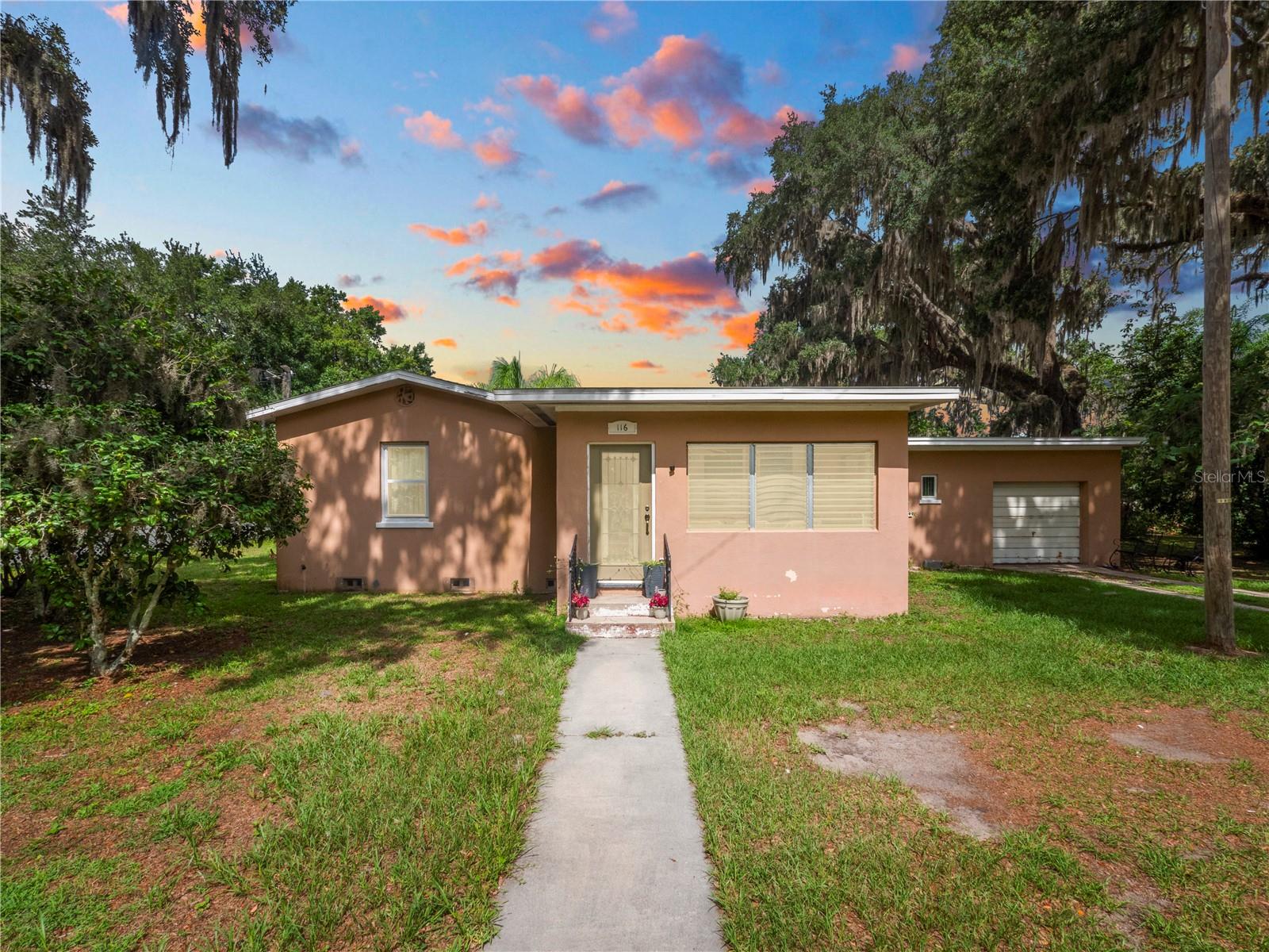 116 S Lanier Ave Property Photo