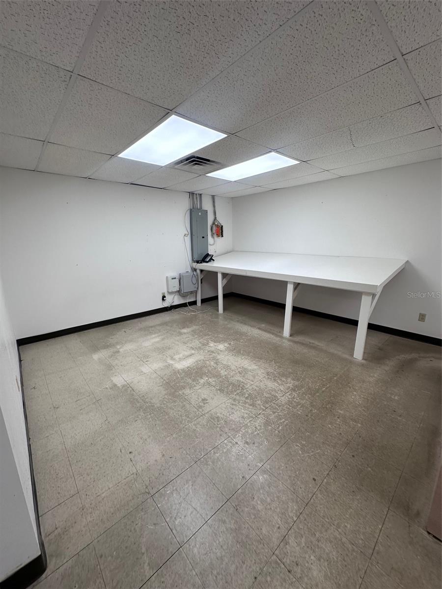 2427 Porter Lake Dr #104 Property Photo 17