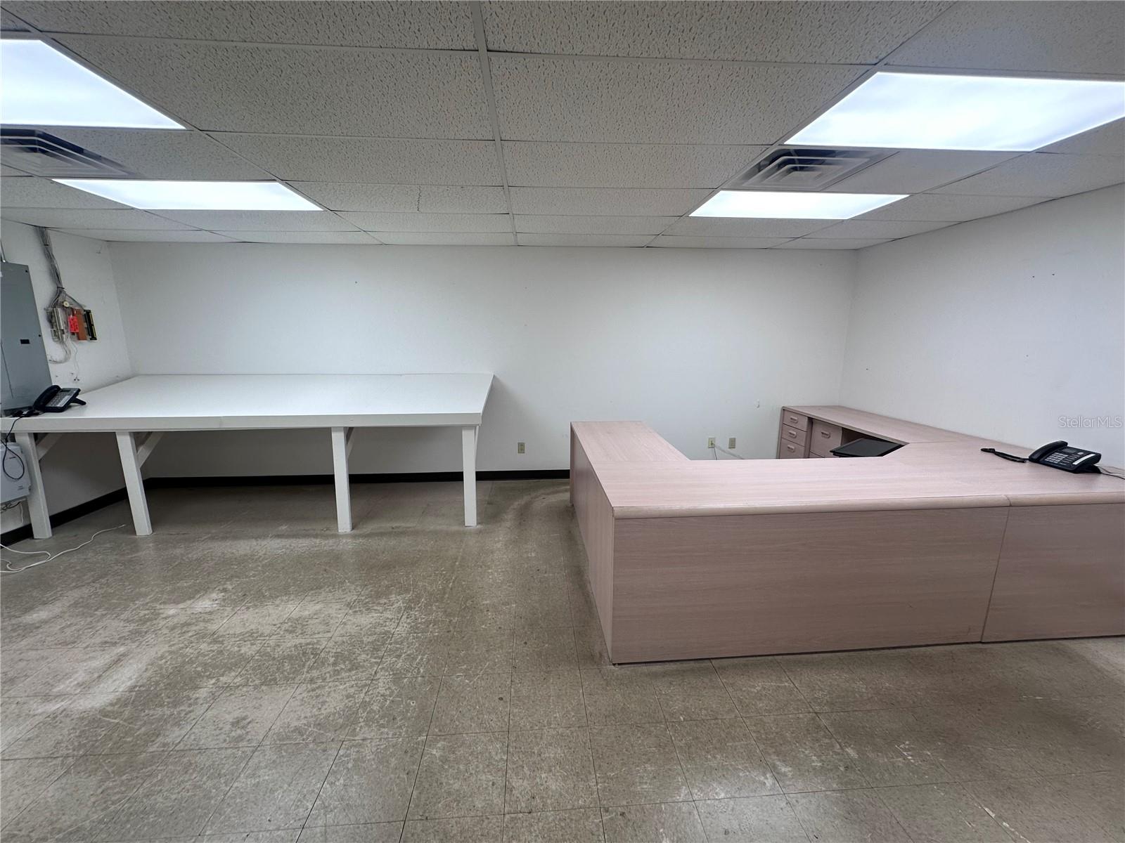 2427 Porter Lake Dr #104 Property Photo 18