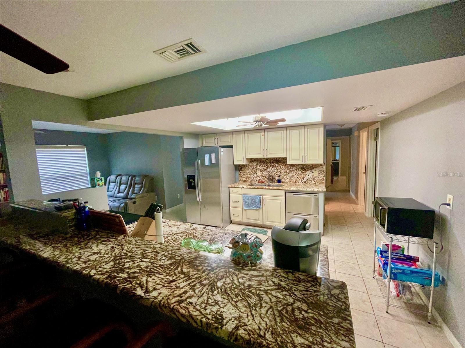 490 S Minstrel Ave Property Photo 5