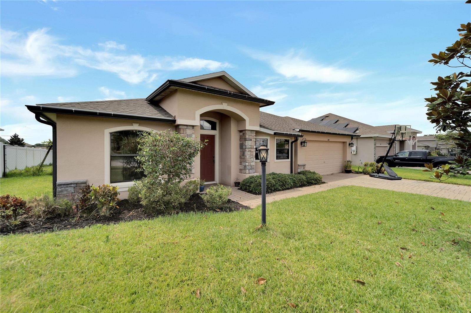 288 Bentley Oaks Blvd Property Photo