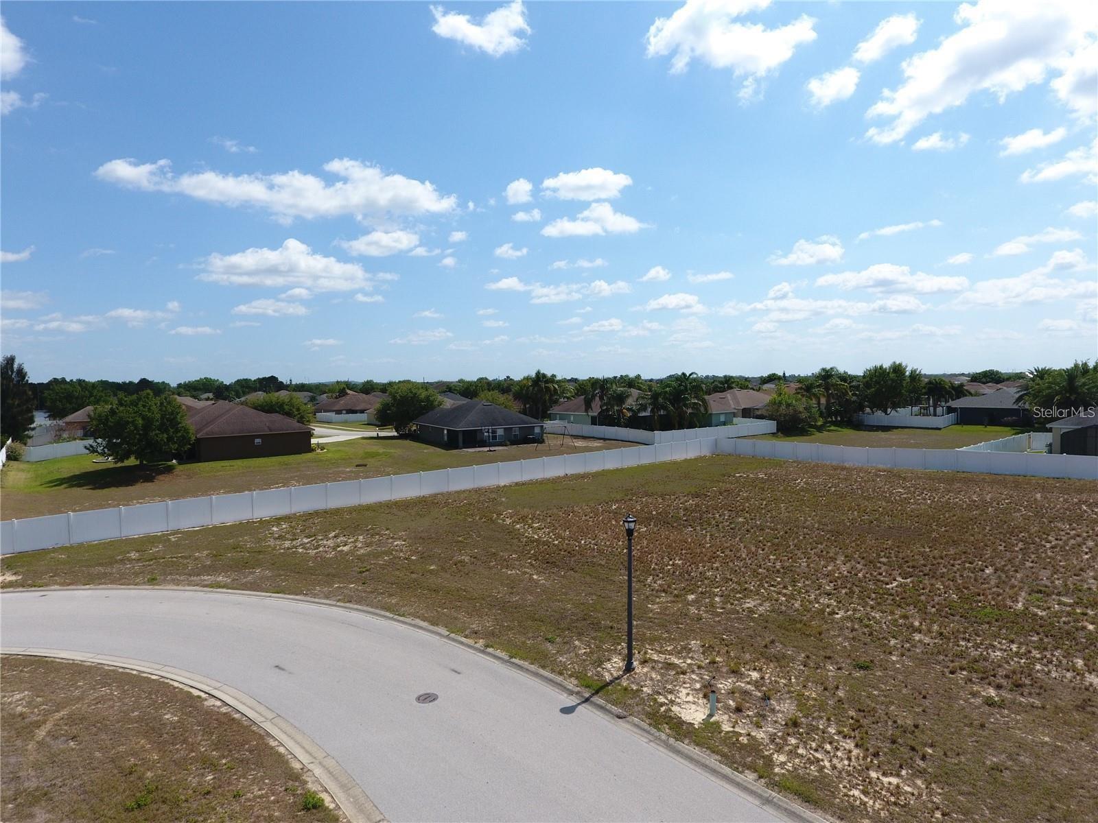 4543 Emerald Palms Dr Property Photo 4