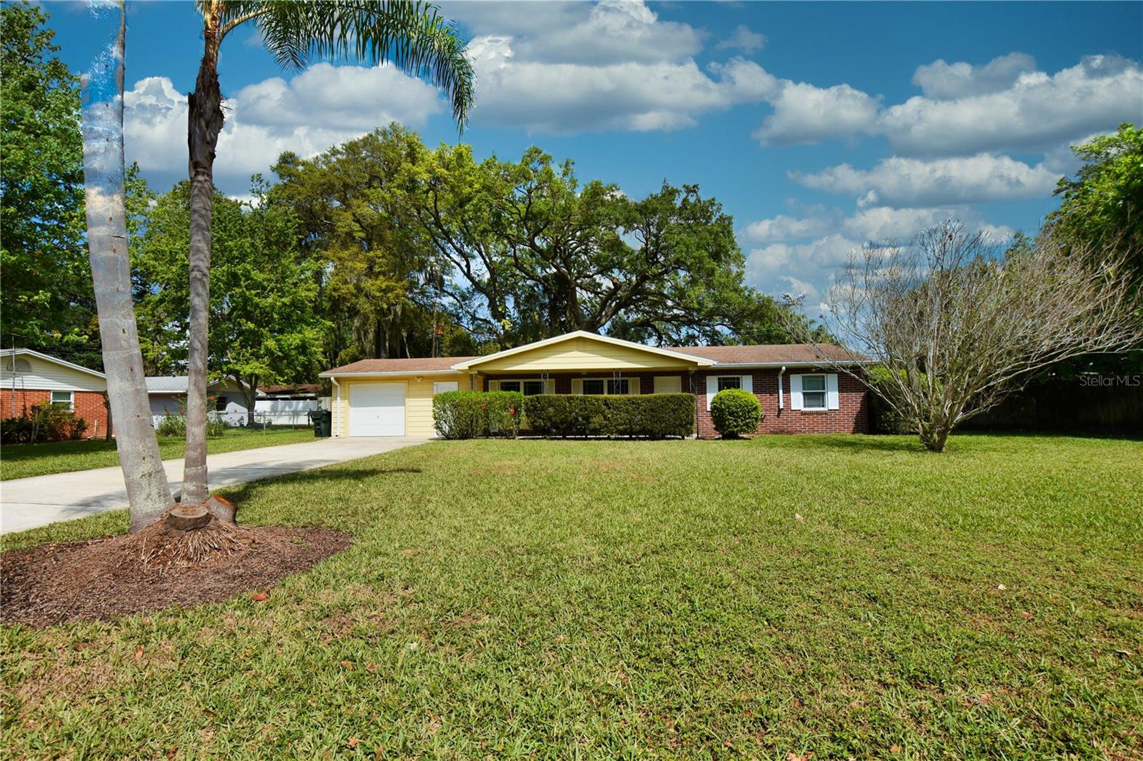 1424 Phyllis St Property Photo