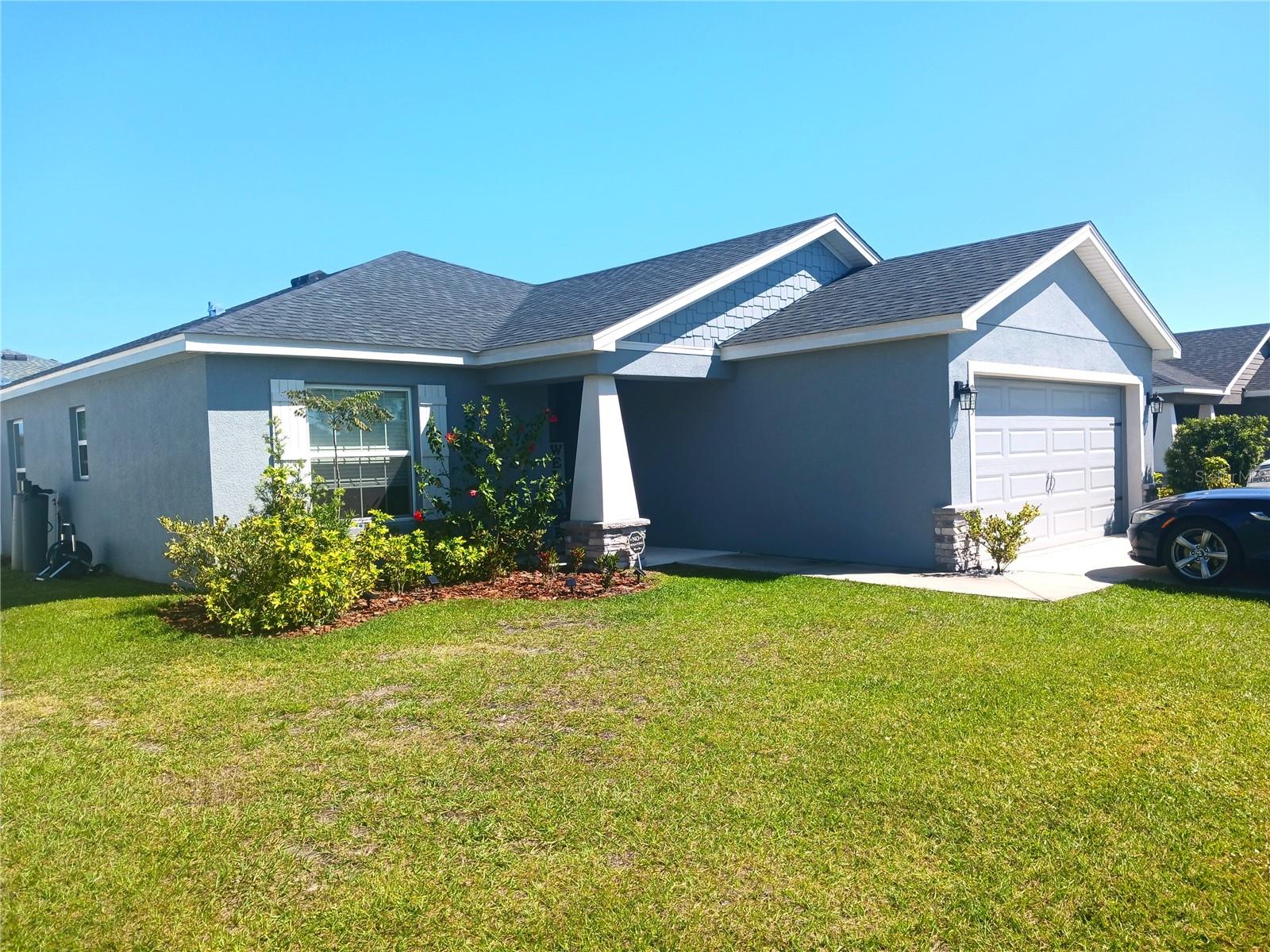 925 First Dr Property Photo