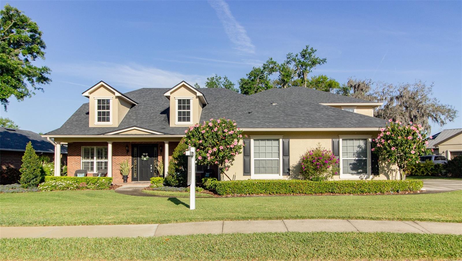5789 Lake Victoria Dr Property Photo