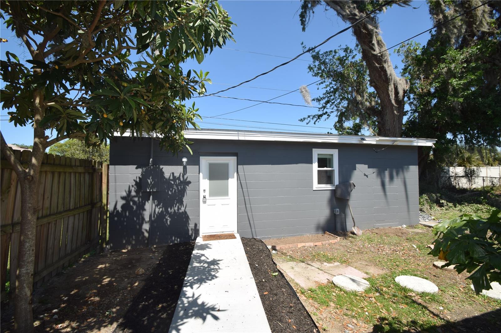 527 Garden Dr N #2 Property Photo