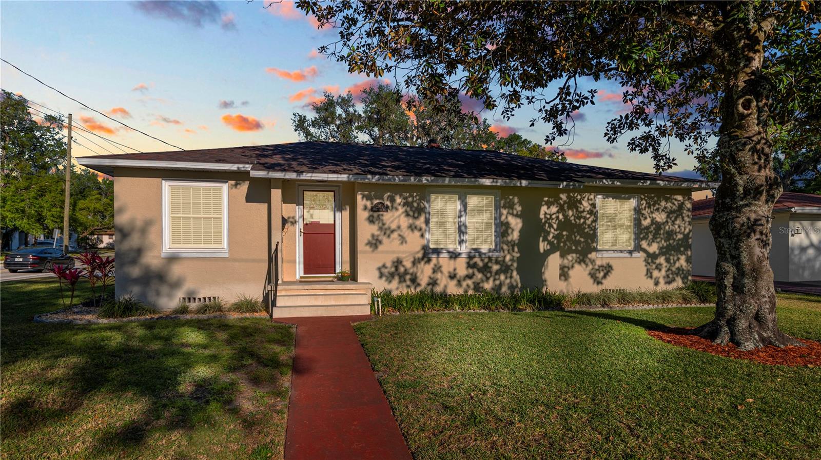 2104 W End Ave Property Photo