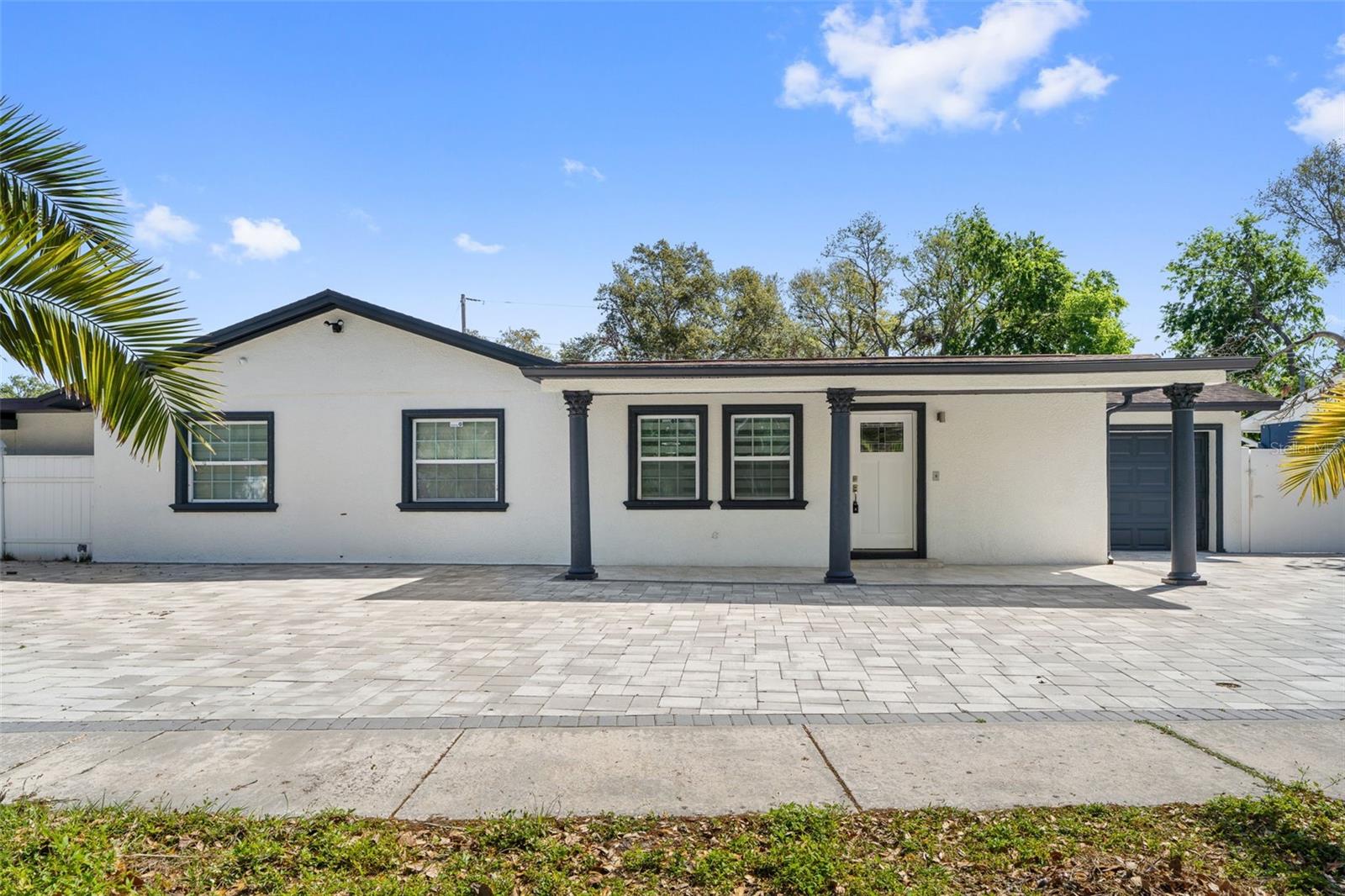 6421 Santa Monica Dr Property Photo 3